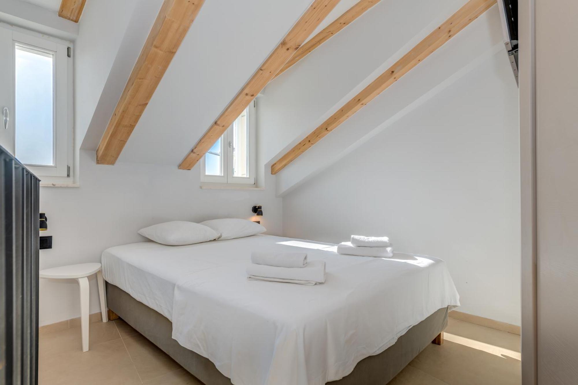 Tiny Secret House Apartment Komiža Екстериор снимка