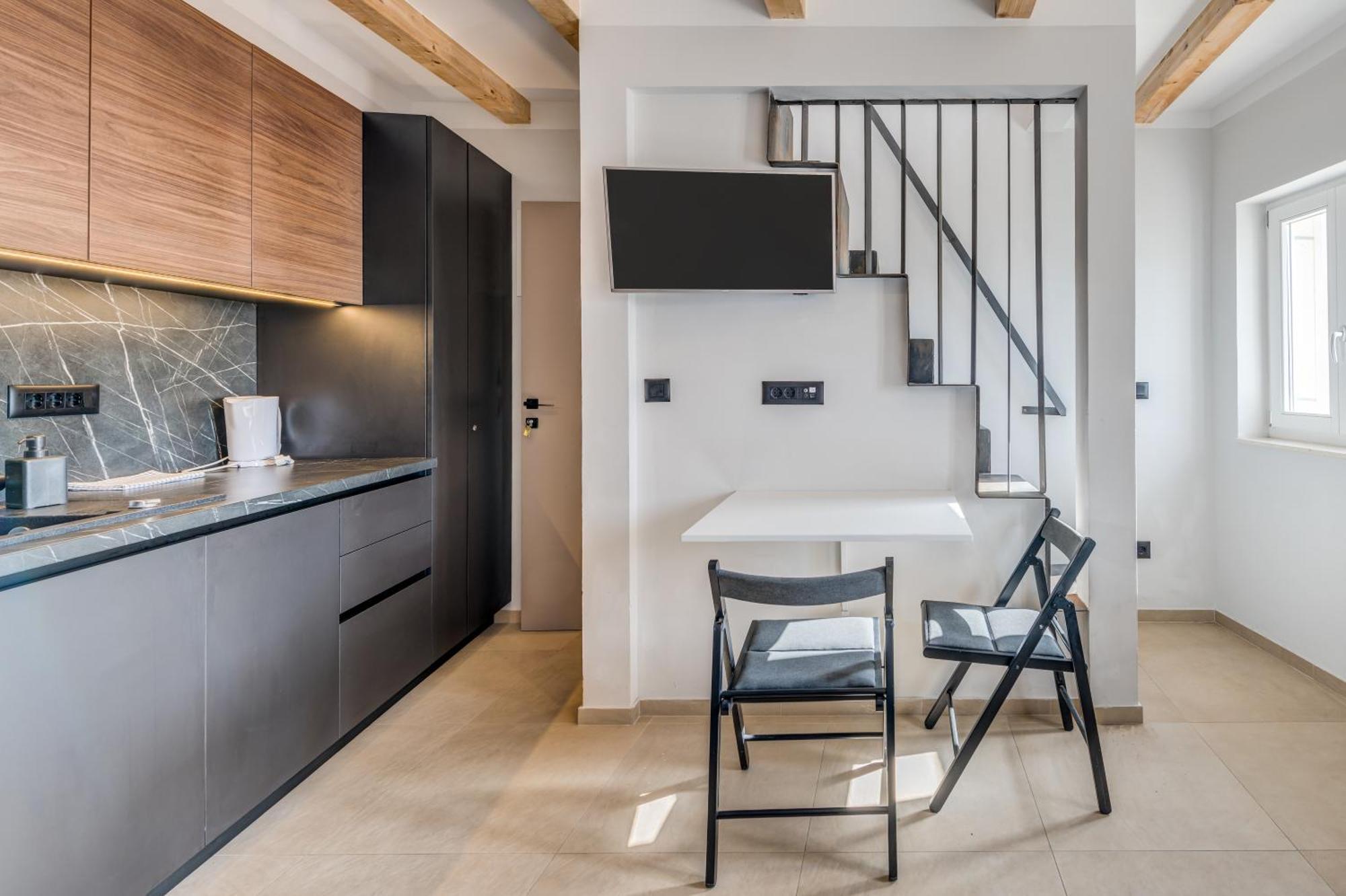 Tiny Secret House Apartment Komiža Екстериор снимка